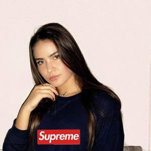 Meet your Posher, Alexia